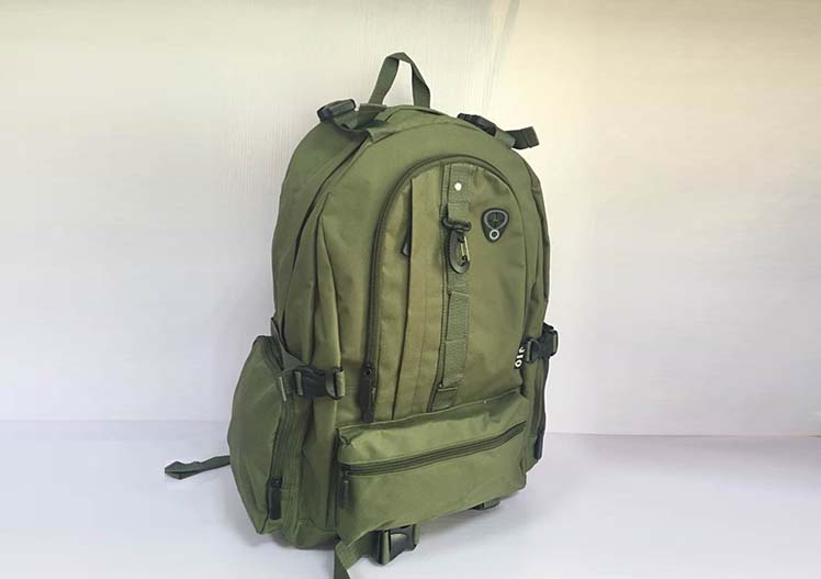 运动+休闲+学生背包